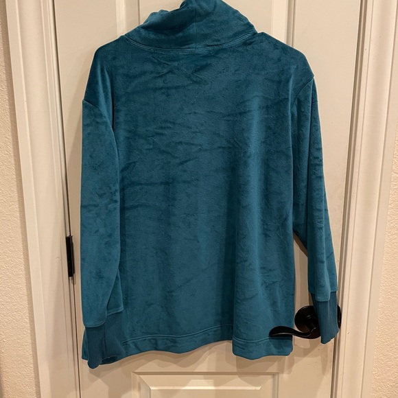 Fleece pullover - Picture 2 of 9